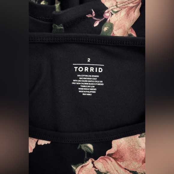 🌸 Torrid Foxy Floral Cami 2X Black Pink Rose Stretch Tank Adjustable Straps 🌸 - Picture 3 of 3